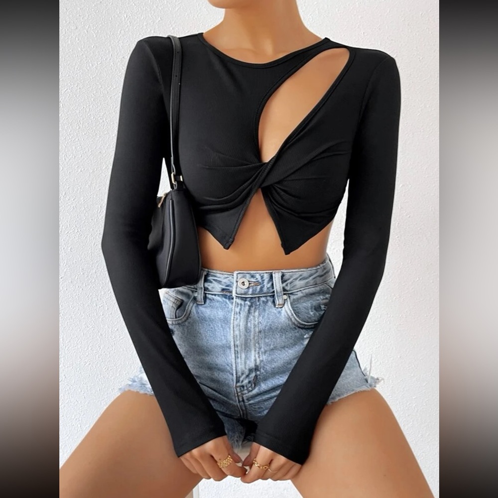 Twist Front Cut Out Crop Top